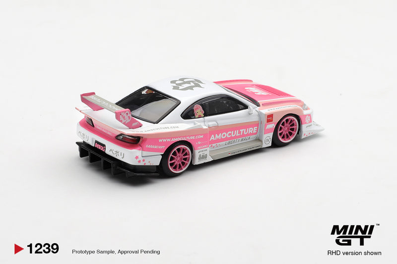 Laad de afbeelding in de Gallery-viewer, NISSAN SILVIA (S15) LB-SUPER SILHOUETTE AMOCULTURE 2026 MINI GT 1:64
