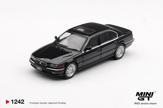 BMW 750IL (E38) ZWART 1999 MINI GT 1:64