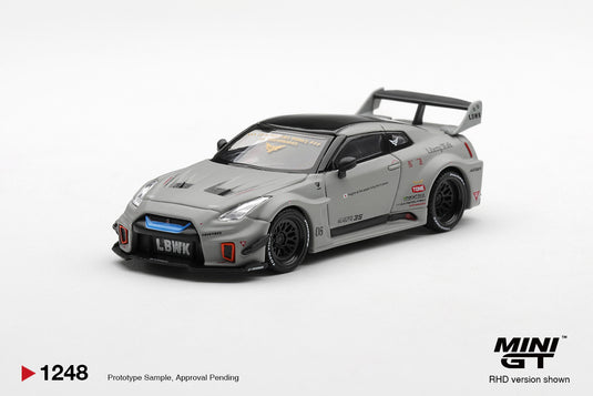 NISSAN GTR R35 LB-SUPER SILHOUETTE GT-RR VER1 MATGRIJS 2026 MINI GT 1:64