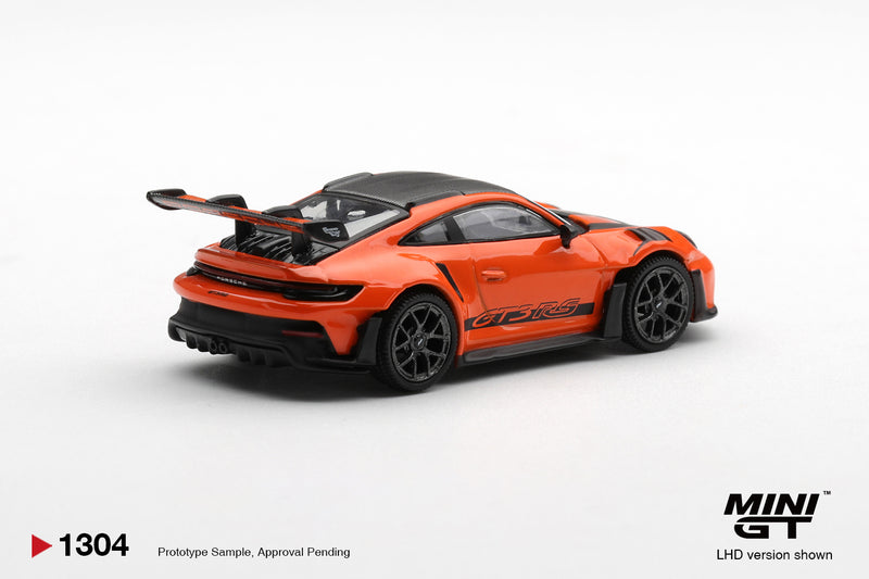Laad de afbeelding in de Gallery-viewer, PORSCHE 911 (992) GT3 RS GULF ORANJE WEISSACH-PAKKET 2024 MINI GT 1:64
