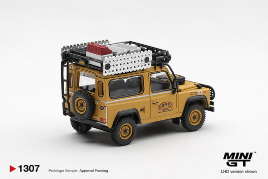 LAND ROVER DEFENDER 90 CAMEL TROPHY TEAM JAPAN CAMEL TROPHY BORNEO 1985 MINI GT 1:64