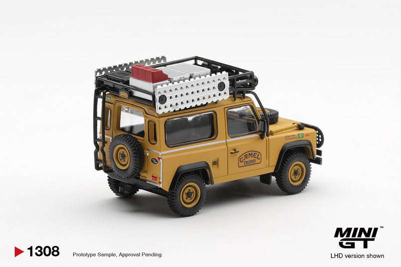 Chargez l'image dans la visionneuse de la galerie, LAND ROVER DEFENDER 90 ÉQUIPE CAMEL TROPHY BRÉSIL CAMEL TROPHY BORNEO 1985 MINI GT 1:64
