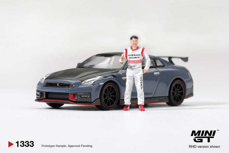 Laad de afbeelding in de Gallery-viewer, NISSAN GTR R35 NISMO TSUKUBA PRODUCTION CAR LAP RECORD WITH MATSUDA FIGURE TSUGIO MATSUDA 2024 MINI GT 1:64
