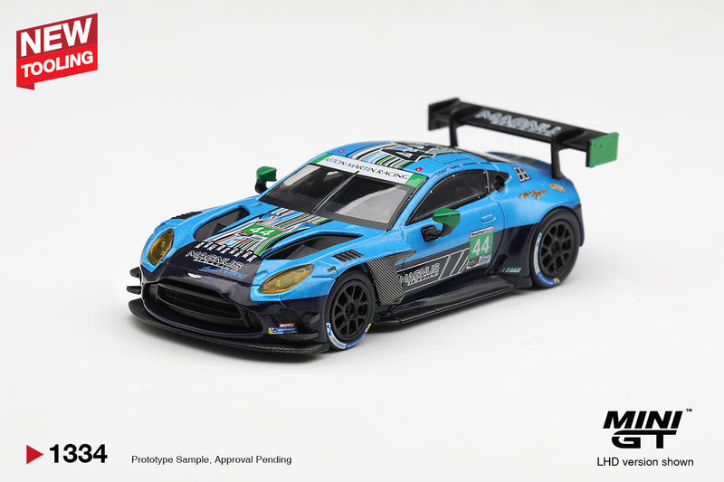Laad de afbeelding in de Gallery-viewer, ASTON MARTIN VANTAGE GT3 EVO #44 MAGNUS RACING DAYTONA 24 HRS 2025 MINI GT 1:64
