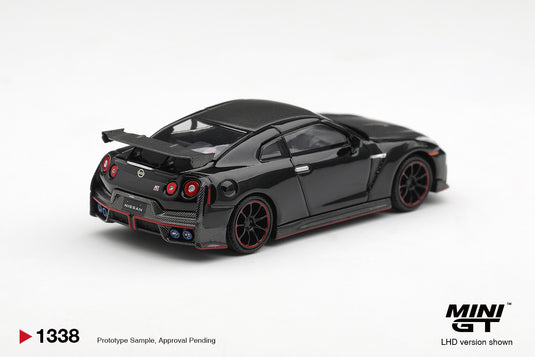 NISSAN GT-R R35 NISMO ZWART 2024 MINI GT 1:64