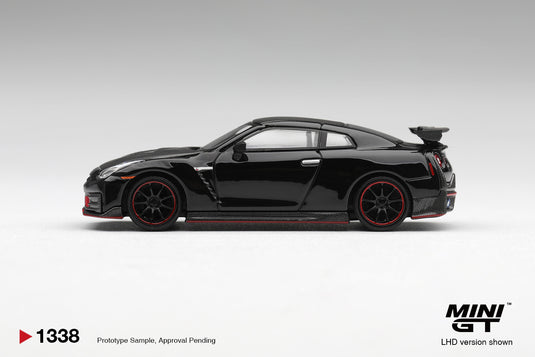 NISSAN GT-R R35 NISMO ZWART 2024 MINI GT 1:64