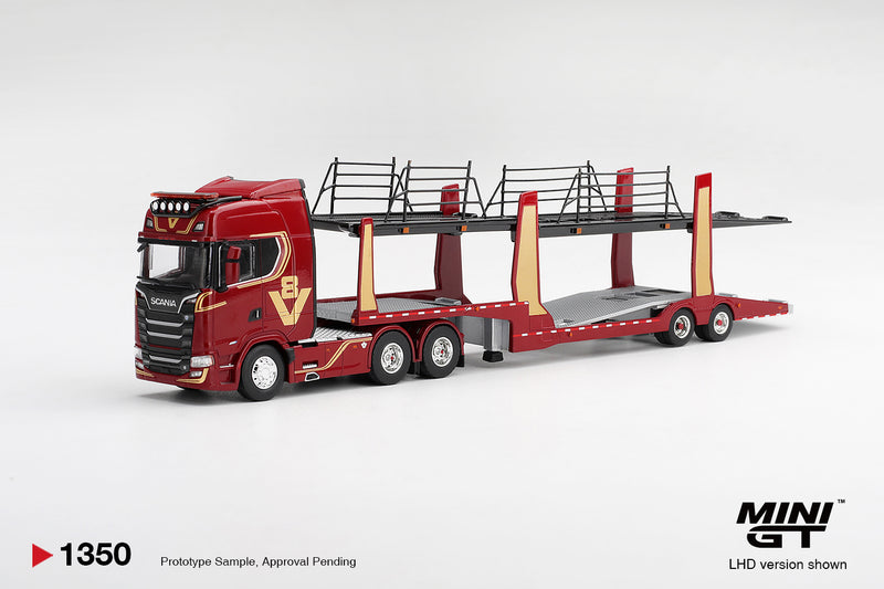 Laad de afbeelding in de Gallery-viewer, SCANIA 770S A6X4NA AUTOTRANSPORTER V8 50-JARIG JUBILEUM + RODE AUTOTRANSPORTER
