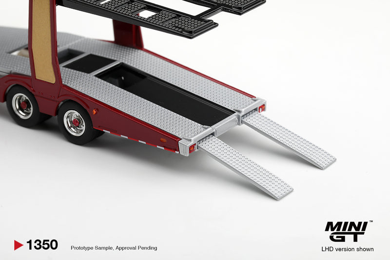 Laad de afbeelding in de Gallery-viewer, SCANIA 770S A6X4NA AUTOTRANSPORTER V8 50-JARIG JUBILEUM + RODE AUTOTRANSPORTER
