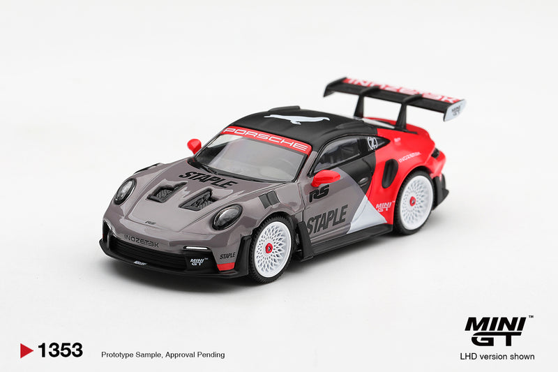 Laad de afbeelding in de Gallery-viewer, PORSCHE 911 (992) GT3 RS STAPLE X INOZETEK 2025 MINI GT 1:64
