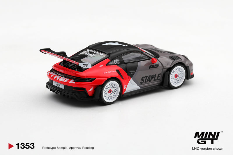 Laad de afbeelding in de Gallery-viewer, PORSCHE 911 (992) GT3 RS STAPLE X INOZETEK 2025 MINI GT 1:64
