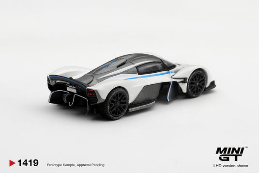 ASTON MARTIN VALKYRIE WIT 2021 MINI GT 1:64