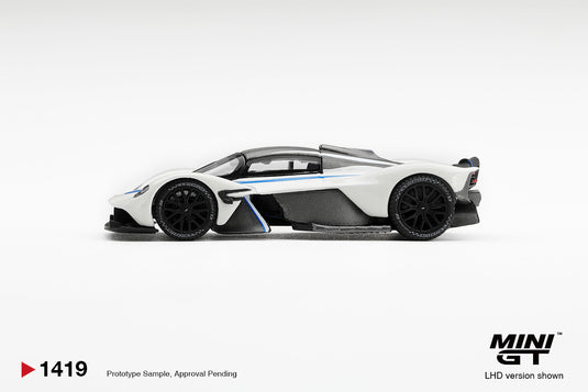 ASTON MARTIN VALKYRIE WIT 2021 MINI GT 1:64