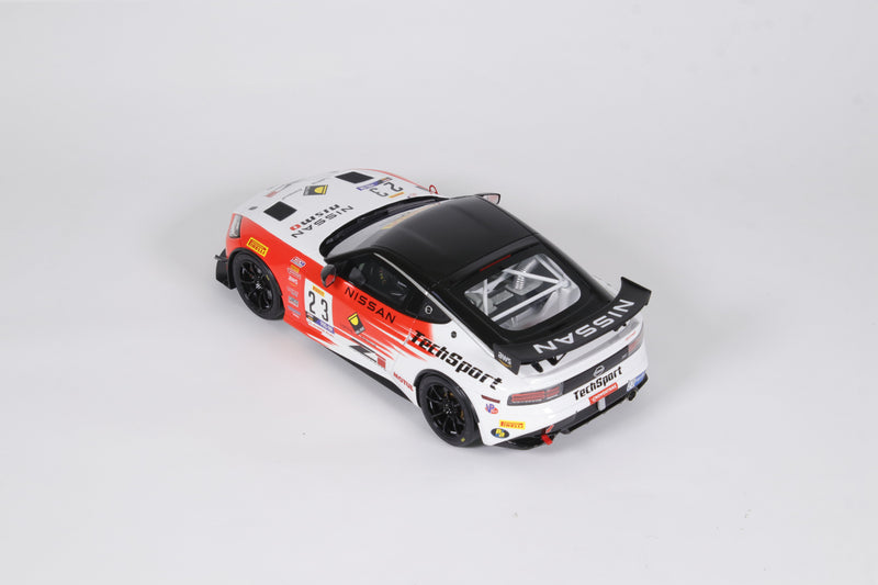 Laad de afbeelding in de Gallery-viewer, Nissan Z GT4 WIT #23 2023 OTTOmobile 1:18
