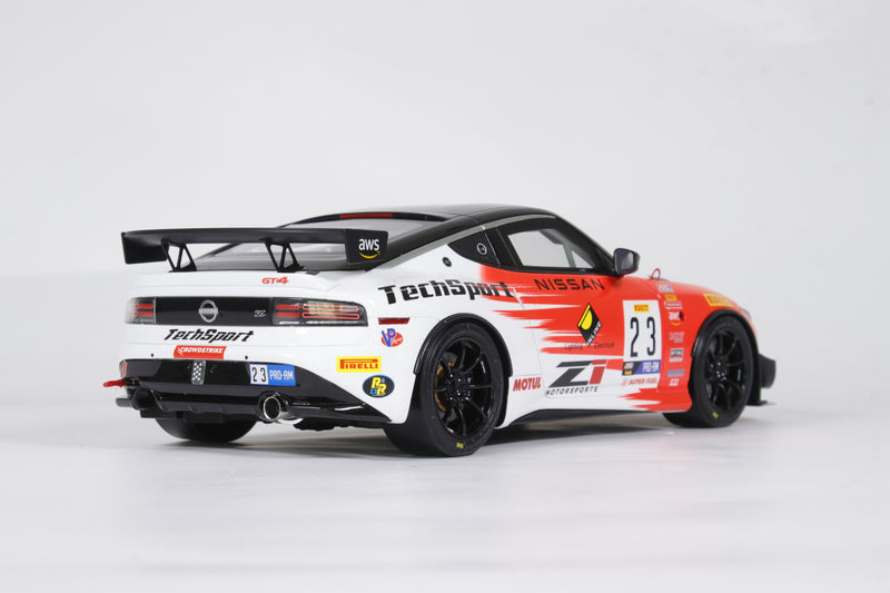 Laad de afbeelding in de Gallery-viewer, Nissan Z GT4 WIT #23 2023 OTTOmobile 1:18
