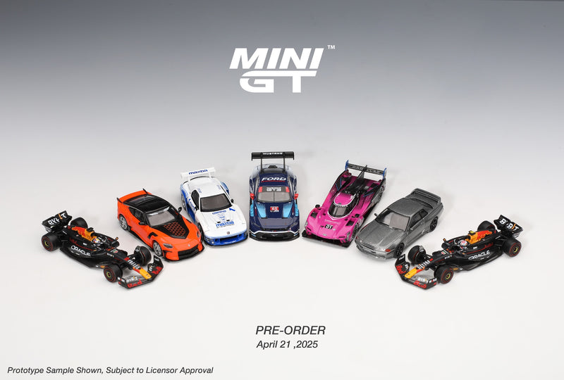 Load image into Gallery viewer, Redbull RACING RB20 #1 MAX VERSTAPPEN BAHRAIN GP WINNER 2024 (LHD) MINI GT 1:64
