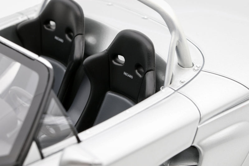 Load image into Gallery viewer, Renault SPIDER TITAN GREY 1999 OTTOmobile 1:18
