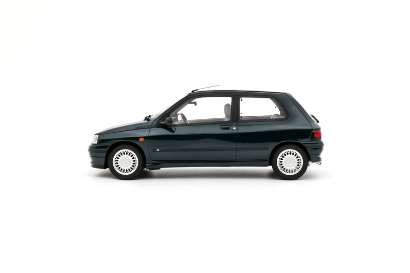 Laad de afbeelding in de Gallery-viewer, Renault CLIO BACCARA 1.8 GROEN 1995 OTTOmobile 1:18
