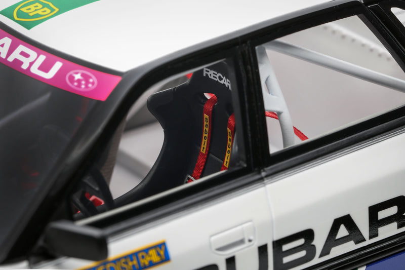 Laad de afbeelding in de Gallery-viewer, Subaru LEGACY RS GR.A C. MCRAE ZWEEDSE RALLY 1992 OTTOmobile 1:18
