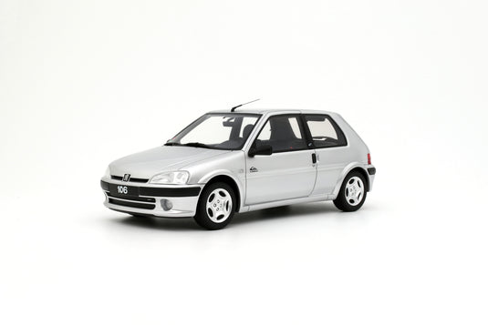 Peugeot 106 QUIKSILVER GRIJS 2000 OTTOmobile 1:18