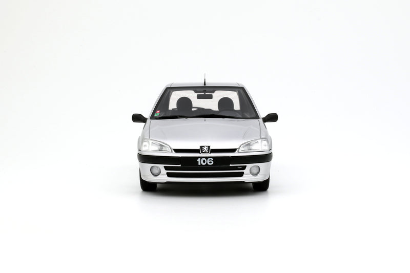 Laad de afbeelding in de Gallery-viewer, Peugeot 106 QUIKSILVER GRIJS 2000 OTTOmobile 1:18
