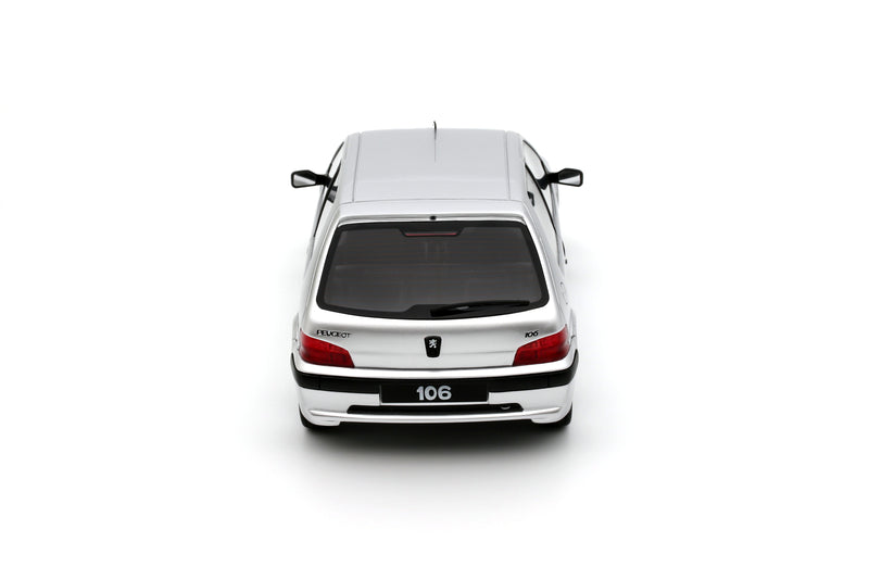 Laad de afbeelding in de Gallery-viewer, Peugeot 106 QUIKSILVER GRIJS 2000 OTTOmobile 1:18
