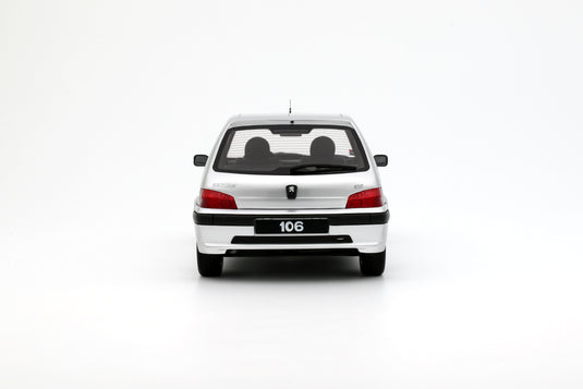 Peugeot 106 QUIKSILVER GRIJS 2000 OTTOmobile 1:18