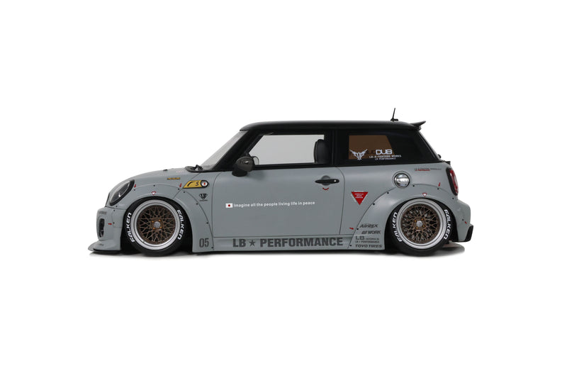 Laad de afbeelding in de Gallery-viewer, Mini Cooper R56 2015 LB-WORKS LB NATION GRIJS OTTOmobile 1:18
