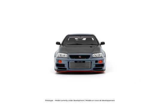 NISSAN SKYLINE GT-R (BNR34) WITH BODY KIT GRIJS  2025 OTTOmobile 1:18