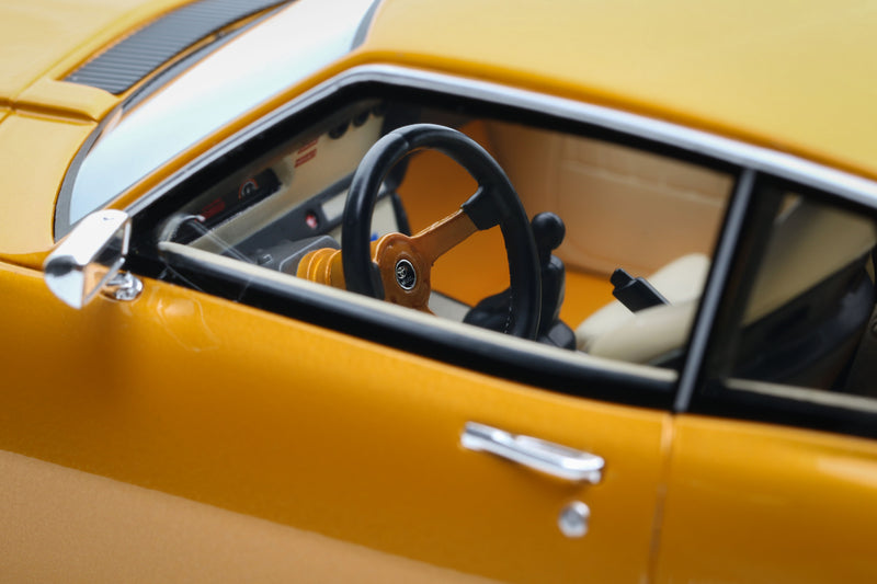 Laad de afbeelding in de Gallery-viewer, TOYOTA CELICA (RA24) RESTOMOD ORANJE 2015 OTTOmobile 1:18
