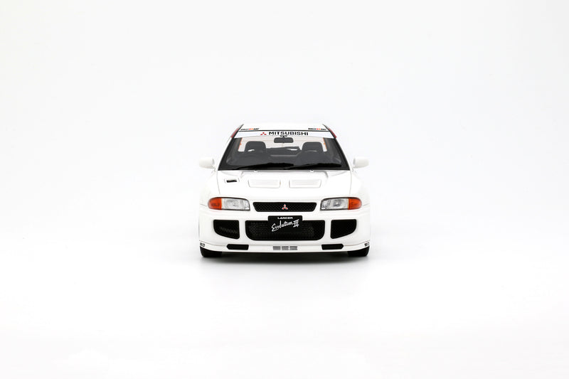 Load image into Gallery viewer, MITSUBISHI LANCER EVO III SCOTIA WHITE W83 1995 OTTOmobile 1:18
