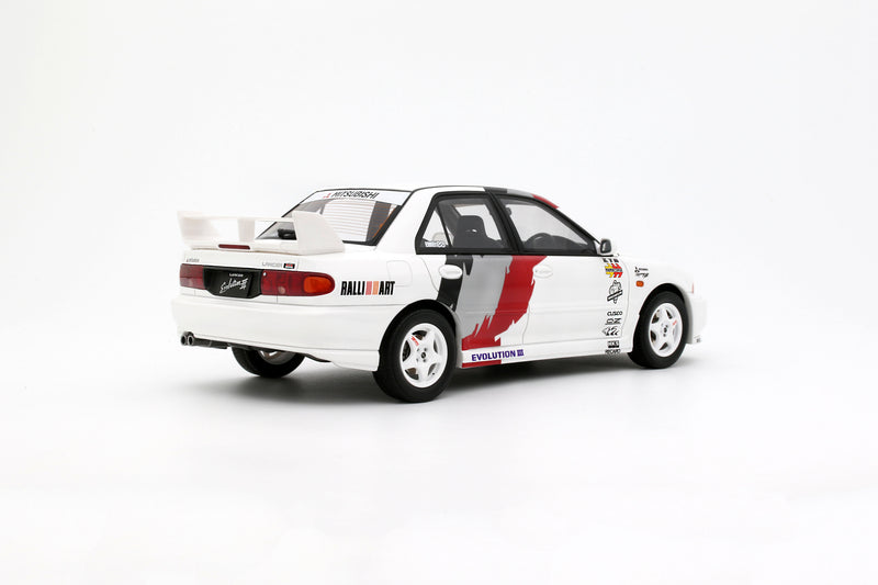Load image into Gallery viewer, MITSUBISHI LANCER EVO III SCOTIA WHITE W83 1995 OTTOmobile 1:18
