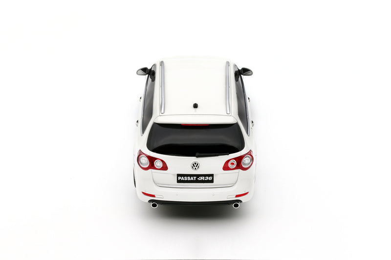 Load image into Gallery viewer, VOLKSWAGEN PASSAT (B6) R36 VARIANT CANDY WHITE 2008 OTTOmobile 1:18
