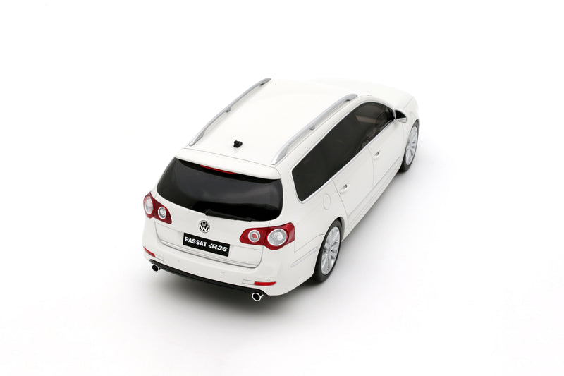 Load image into Gallery viewer, VOLKSWAGEN PASSAT (B6) R36 VARIANT CANDY WHITE 2008 OTTOmobile 1:18
