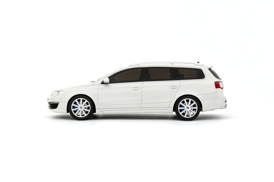 VOLKSWAGEN PASSAT (B6) R36 VARIANT CANDY WHITE 2008 OTTOmobile 1:18