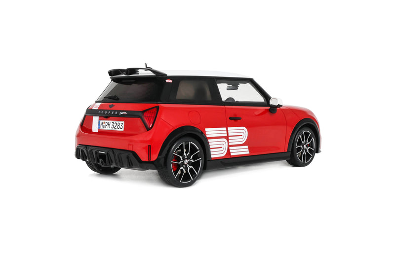 Laad de afbeelding in de Gallery-viewer, MINI COOPER JCW 1965 VICTORY EDITION CHILI ROOD 2026 OTTOmobile 1:18
