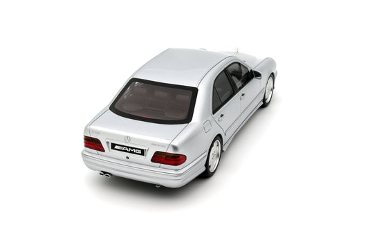 Mercedes-Benz E55 AMG W210 BRILLIANT SILVER 2001 OTTOmobile 1:18