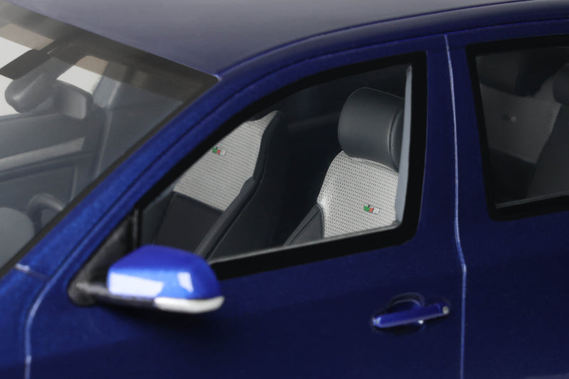 Load image into Gallery viewer, Skoda OCTAVIA RS 2.0 TFSI RACE BLUE METALLIC 2006 OTTOmobile 1:18
