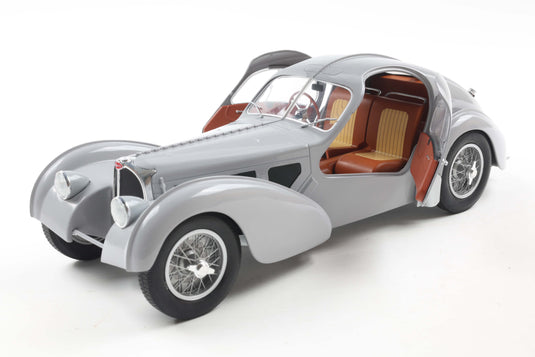 Bugatti ATLANTIC TYPE 57 SC ARGENTÉ MAT 1937 SOLIDO 1:18