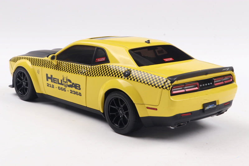 Load image into Gallery viewer, Dodge CHALLENGER SRT HELLCAT REDEYE WIDEBODY NYC HELLCAB 2023 SOLIDO 1:18
