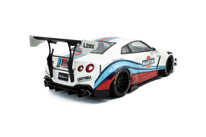 Laad de afbeelding in de Gallery-viewer, Nissan GT-R (R35) W/ LIBERTY WALK BODY KIT 2.0 M 2024 SOLIDO 1:18
