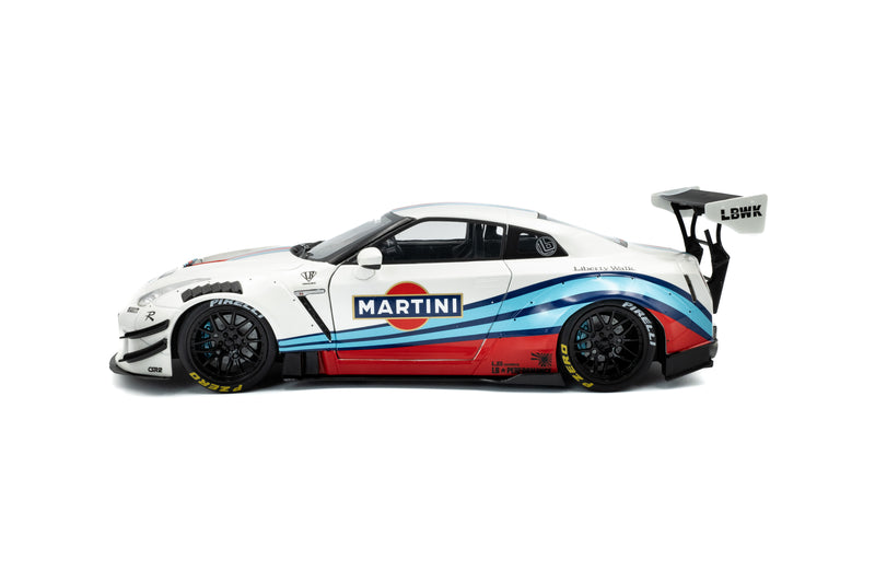 Laad de afbeelding in de Gallery-viewer, Nissan GT-R (R35) W/ LIBERTY WALK BODY KIT 2.0 M 2024 SOLIDO 1:18
