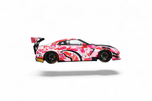 Nissan GT-R (R35) W/ LIBERTY WALK BODY KIT 2.0 PINK CAMO 2025 SOLIDO 1:18