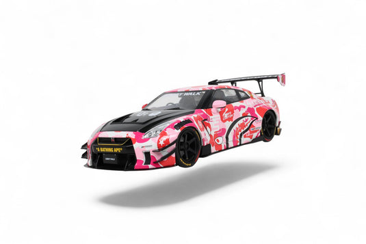 Nissan GT-R (R35) W/ LIBERTY WALK BODY KIT 2.0 PINK CAMO 2025 SOLIDO 1:18