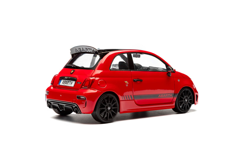 Laad de afbeelding in de Gallery-viewer, FIAT F595 ABARTH SOLIDO WORKS ROOD 2023 SOLIDO 1:18
