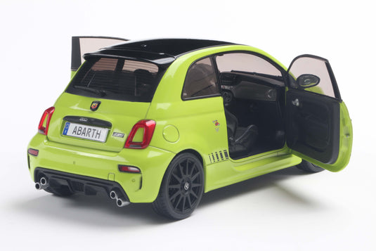 Fiat F595 ABARTH GROEN ADRENALINA 2023 SOLIDO 1:18