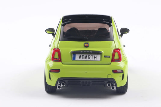 Fiat F595 ABARTH GROEN ADRENALINA 2023 SOLIDO 1:18