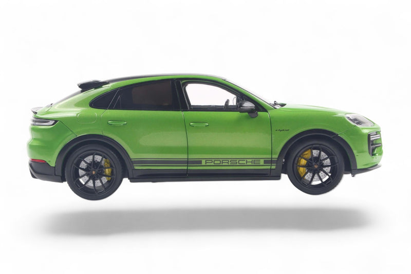 Load image into Gallery viewer, PORSCHE CAYENNE TURBO GT COUPE 2024 GREEN SOLIDO 1:18
