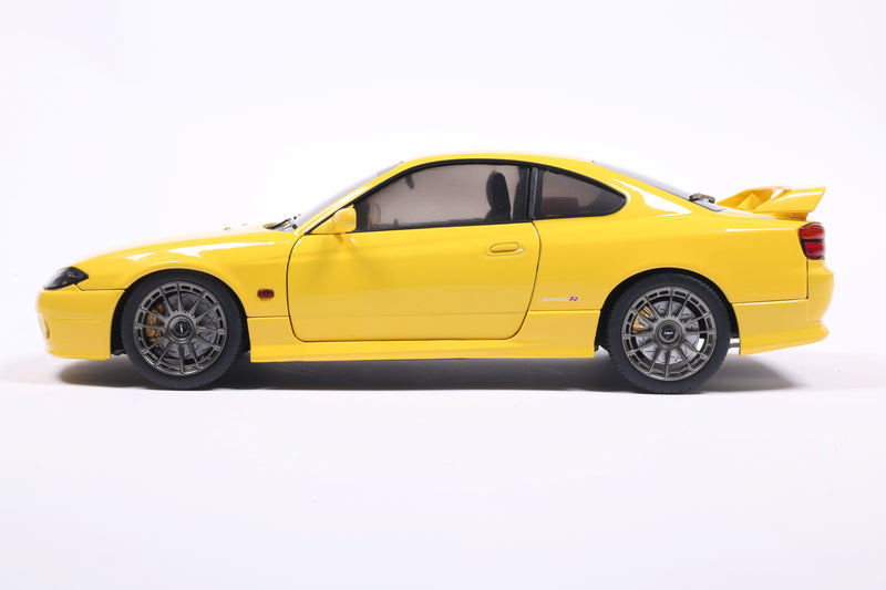 Load image into Gallery viewer, Nissan SILVIA S15 SPEC-R AERO LIGHTNING YELLOW 1999 SOLIDO 1:18
