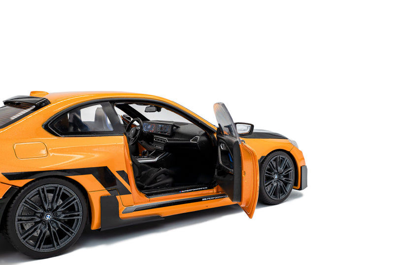 Laad de afbeelding in de Gallery-viewer, BMW M2 PERFORMANCE PARTS SOLIDO WORKS ORANJE 2024 SOLIDO 1:18
