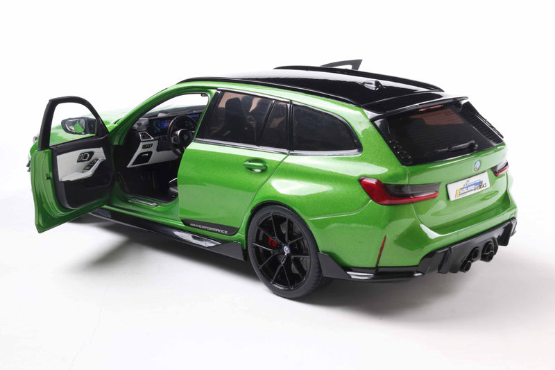 Chargez l&#39;image dans la visionneuse de la galerie, Bmw M3 TOURING AVEC PIÈCES DE PERFORMANCE VERT MÉTALLISÉ 2024 SOLIDO 1:18
